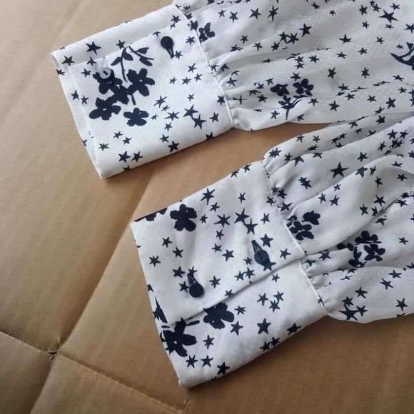 Zara Ruched Blouse White & Black Floral Stars Pattern Front Tie Balloon Sleeve - Picture 13 of 16